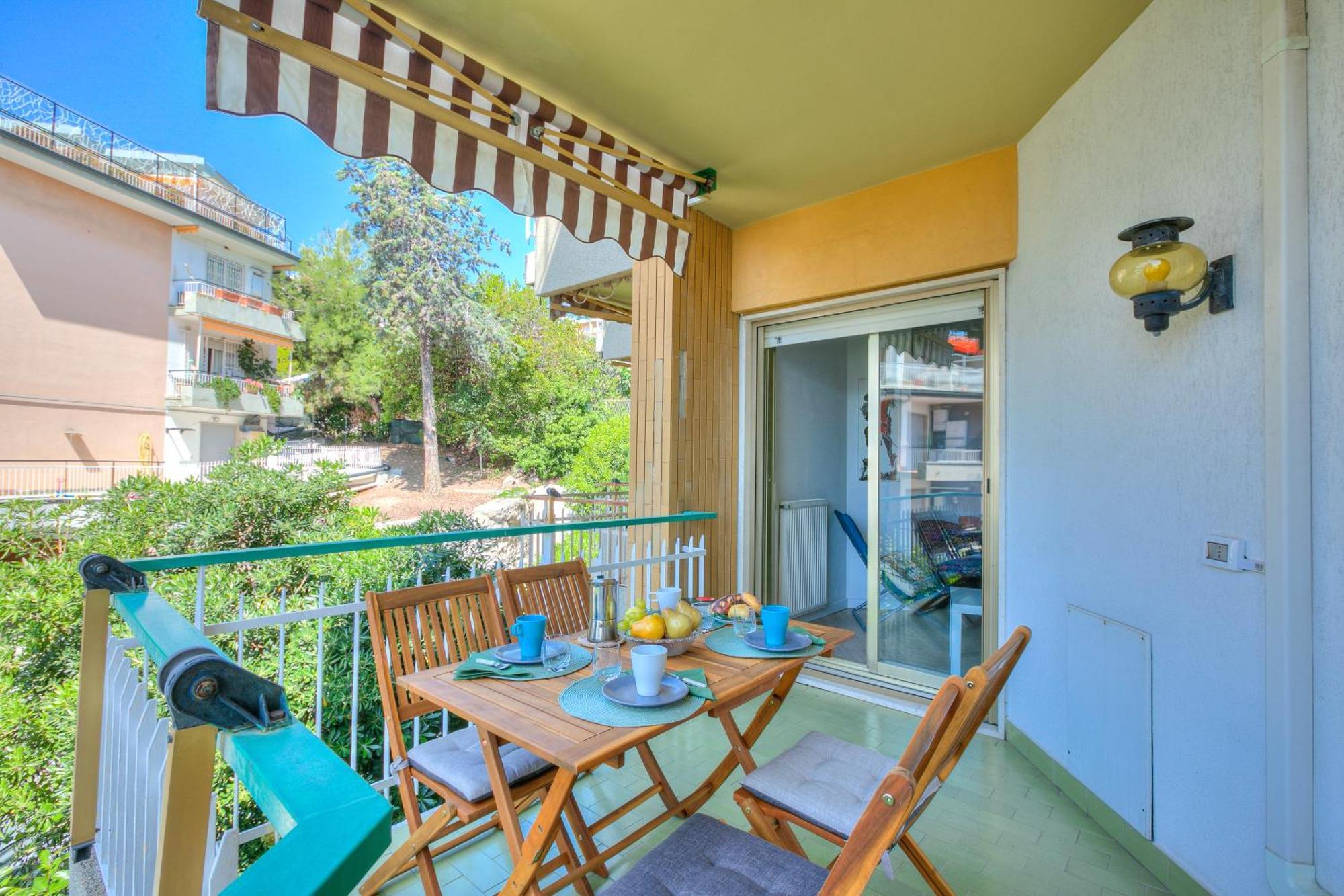 Casa Emma With Sea Glimpse - Happy Rentals Sanremo Luaran gambar