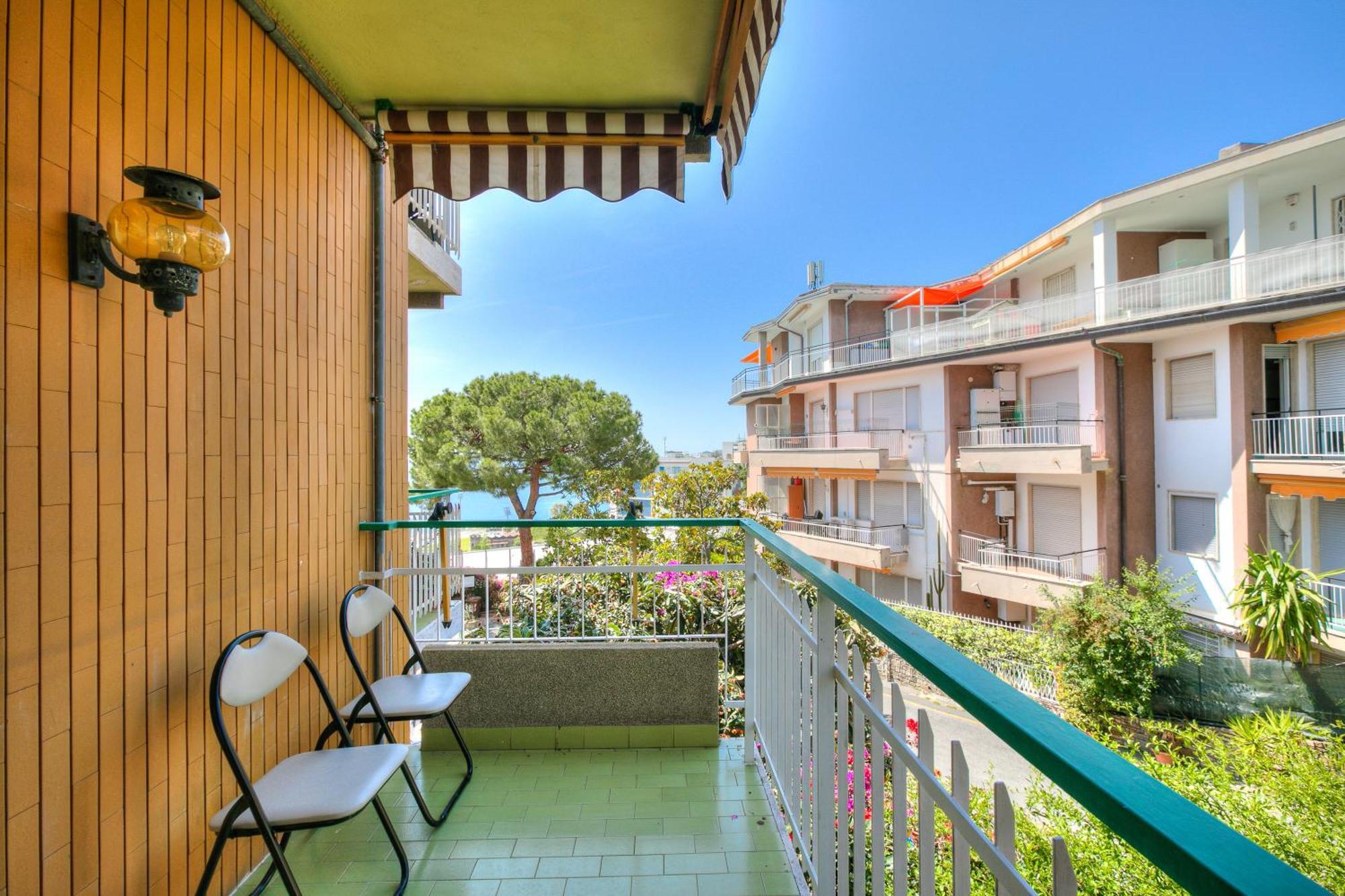 Casa Emma With Sea Glimpse - Happy Rentals Sanremo Luaran gambar
